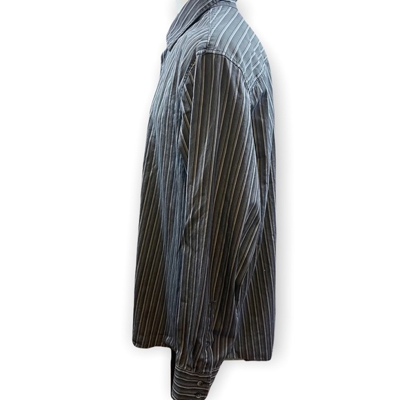 CALVIN Klein black/charcoal gray striped button up shirt
Size XXL - Picture 4 of 8